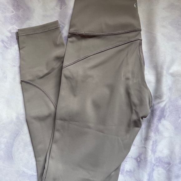 Lululemon In Movements 25” - Picture 2 of 5